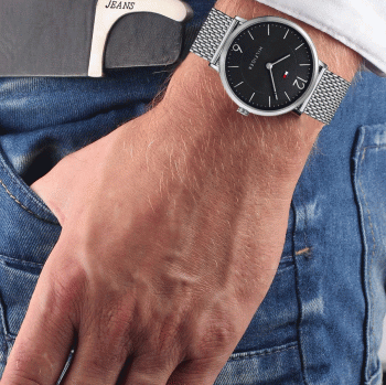 Tommy Hilfiger 1710355 ženski sat – crni brojčanik i srebrna mrežasta narukvica