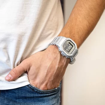 Casio G-Shock DW-5600FF-8ER
